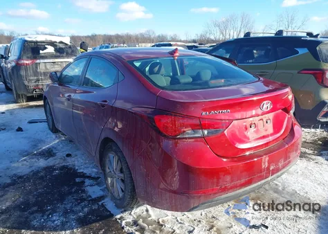 2014 Hyundai Elantra Se z USA, uszkodzony, nr VIN 5NPDH4AE4EH543888